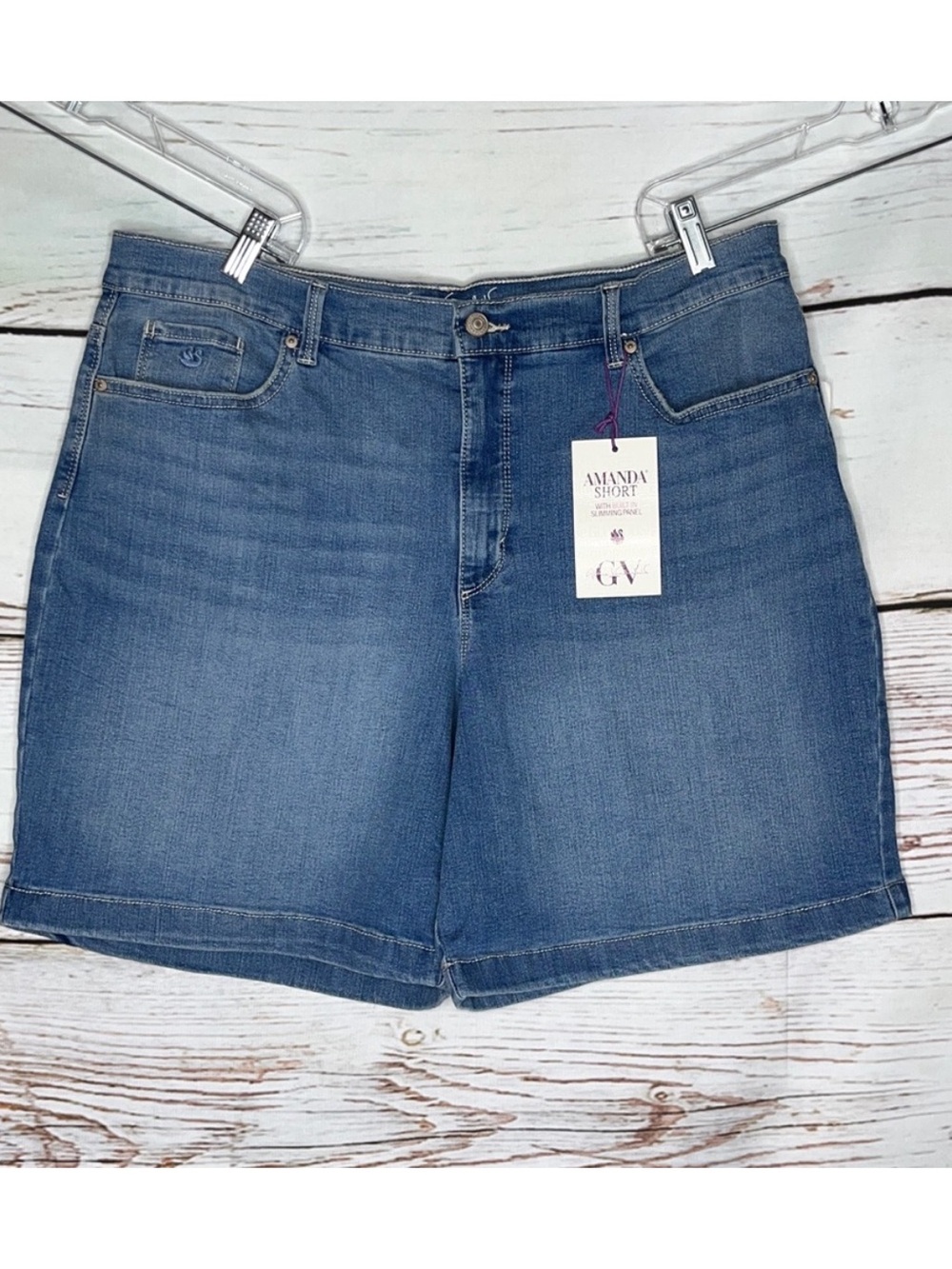 Gloria Vanderbilt Amanda Slimming Short Denim Shorts in Blue Size 16 NWT
